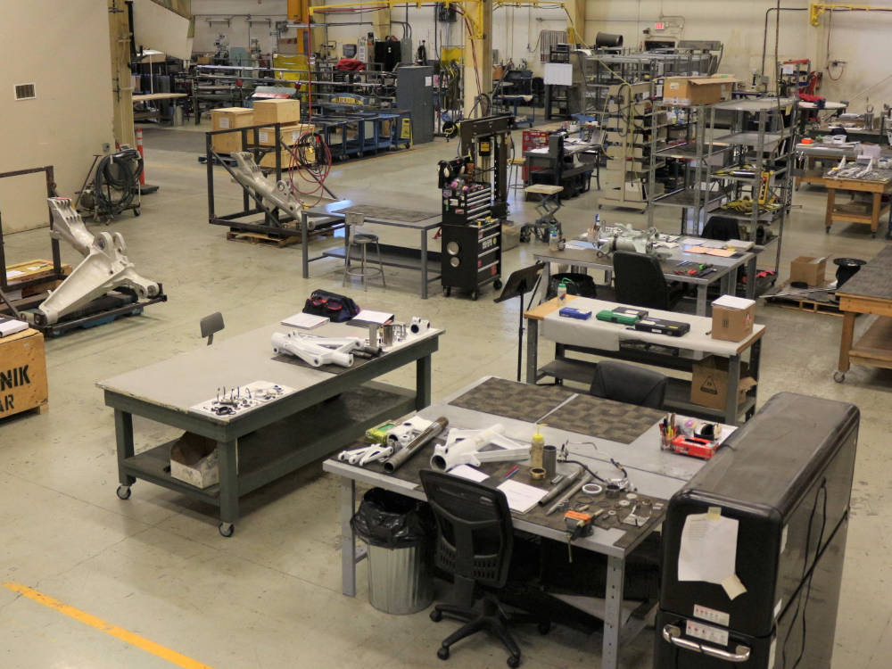 AvroTechnik Landing Gear Overhaul Shop